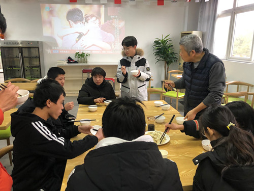 吃饺子_副本.jpg