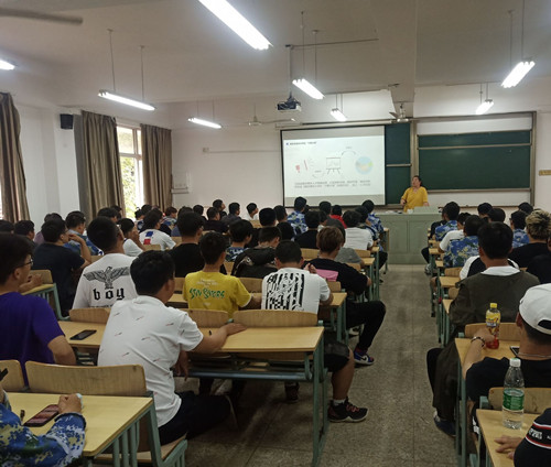 就业创业主题班会_副本.jpg