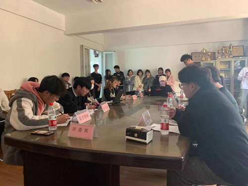 辩论赛_副本.jpg